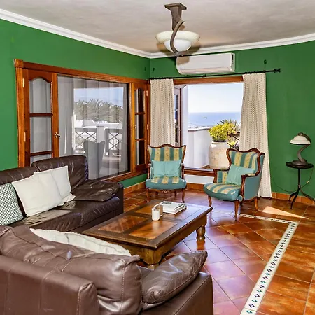 Luxury House Panoramic Sea Views فيلة